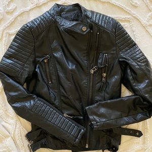 Black leather moto jacket - Sz Sm